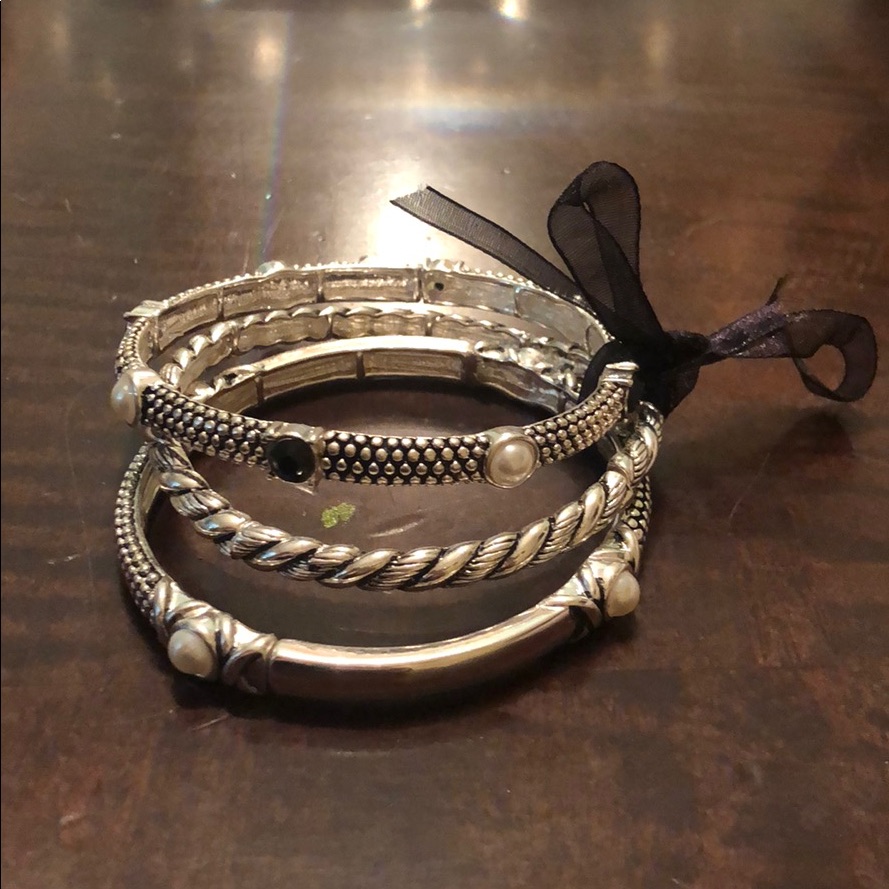 Expandable Bracelets Trio New